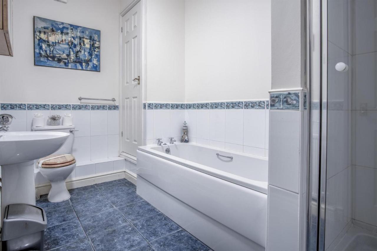 Arcadia - 1 Bedroom Apartment - Tenby Ngoại thất bức ảnh